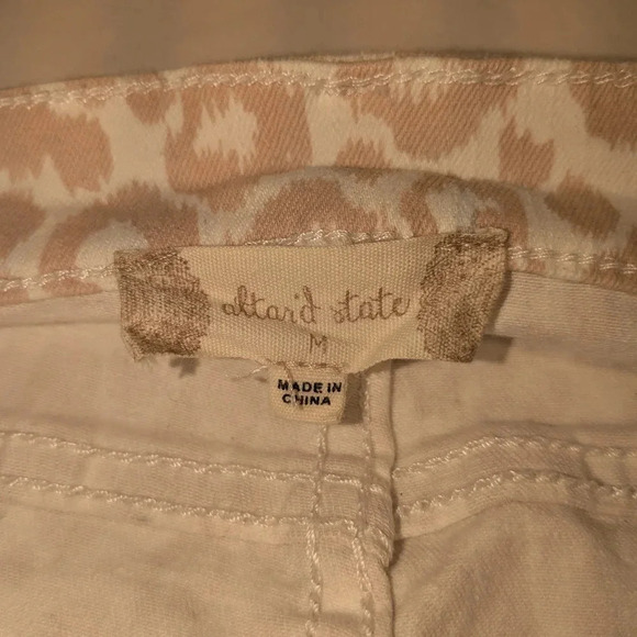 Altar'd State Cheetah print bell bottom jeans, pink / cream, size M - Picture 8 of 11